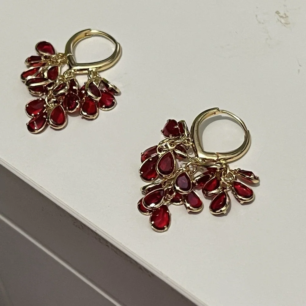 NWT‎ Gold Toned Dangle Earrings Multifaceted Hook Hoop Red Glass